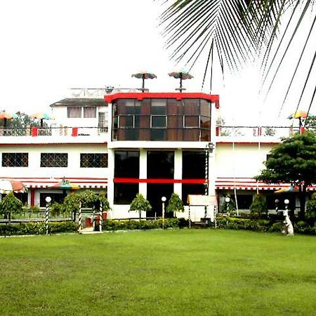 Palm Village Resort Kolkata Luaran gambar