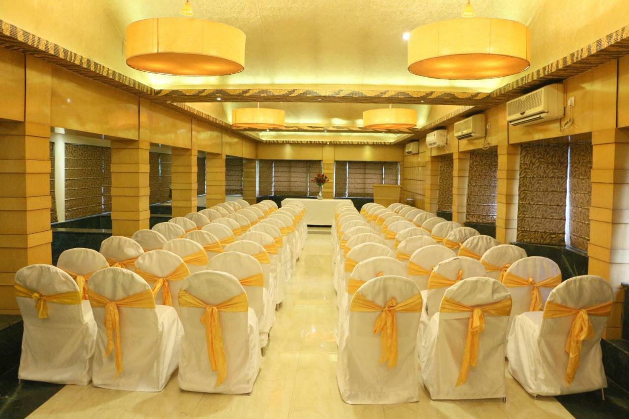 Palm Village Resort Kolkata Luaran gambar