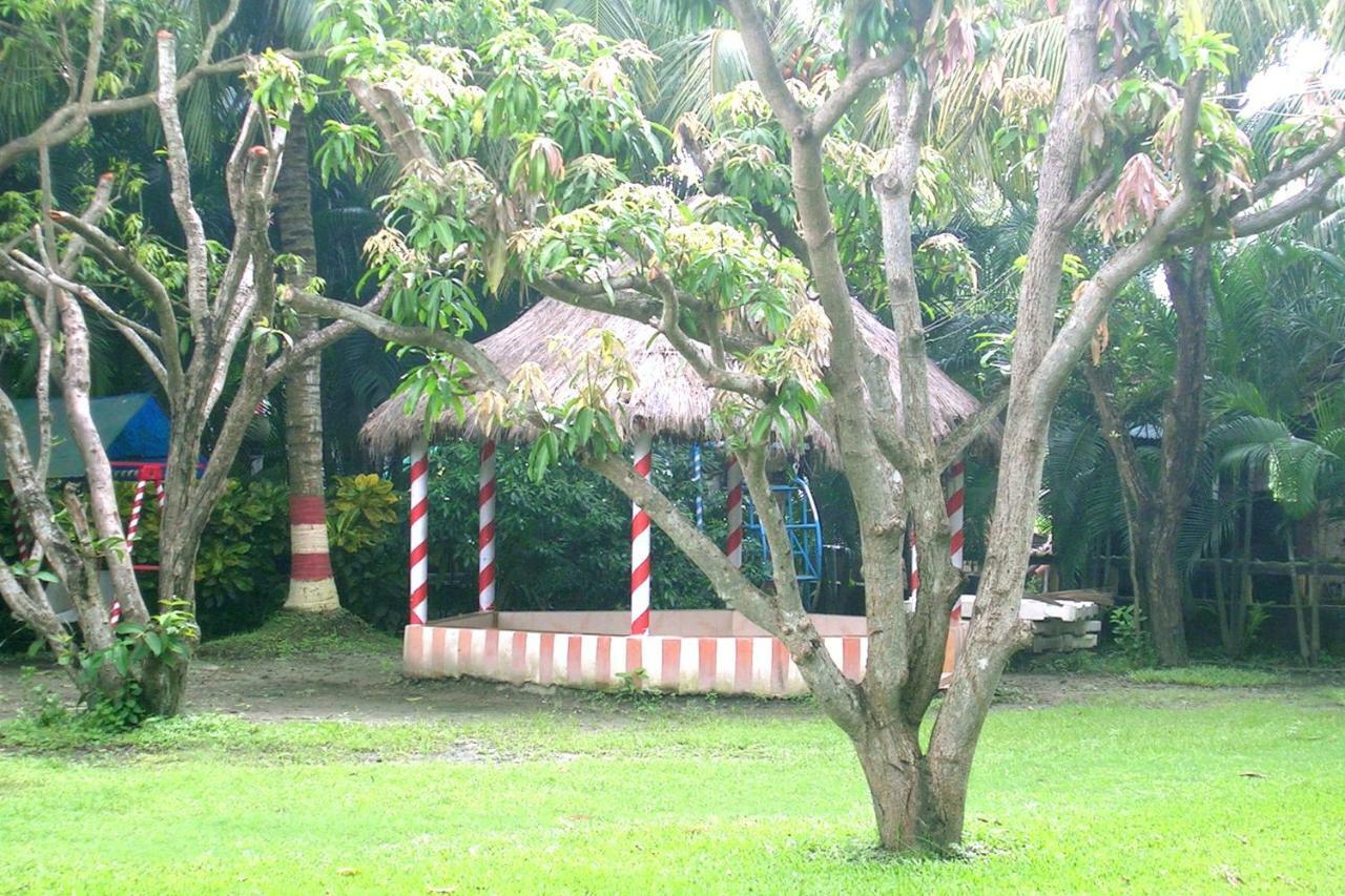 Palm Village Resort Kolkata Luaran gambar