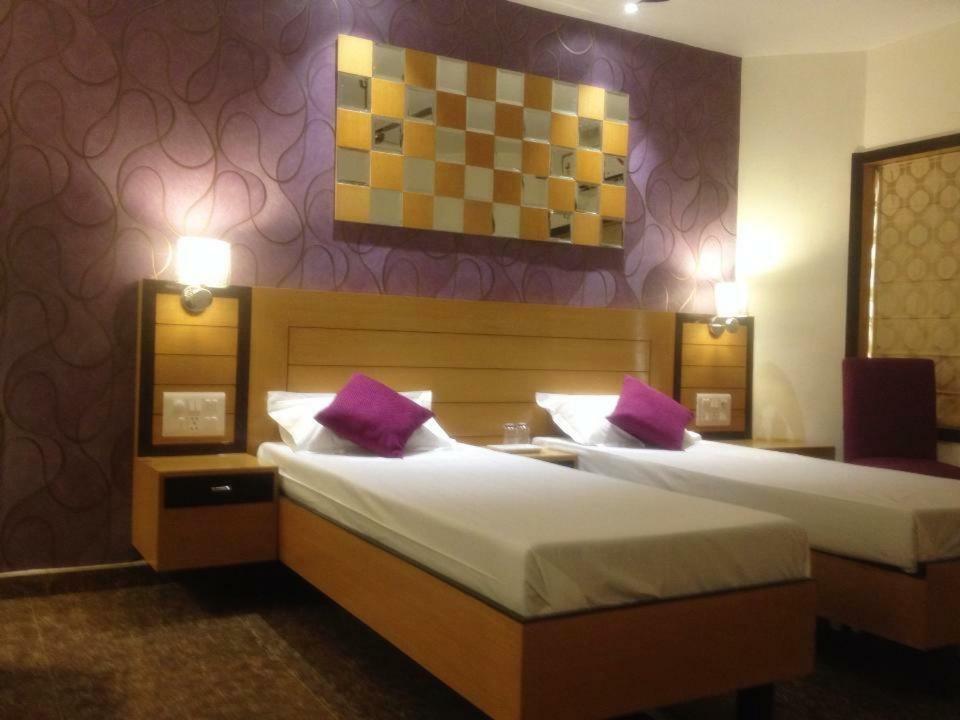 Palm Village Resort Kolkata Luaran gambar