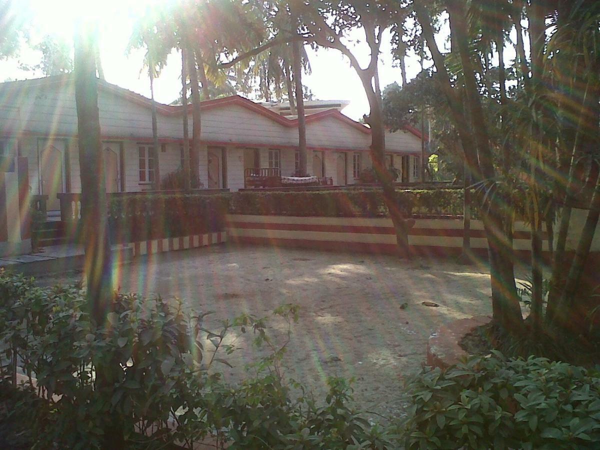 Palm Village Resort Kolkata Luaran gambar