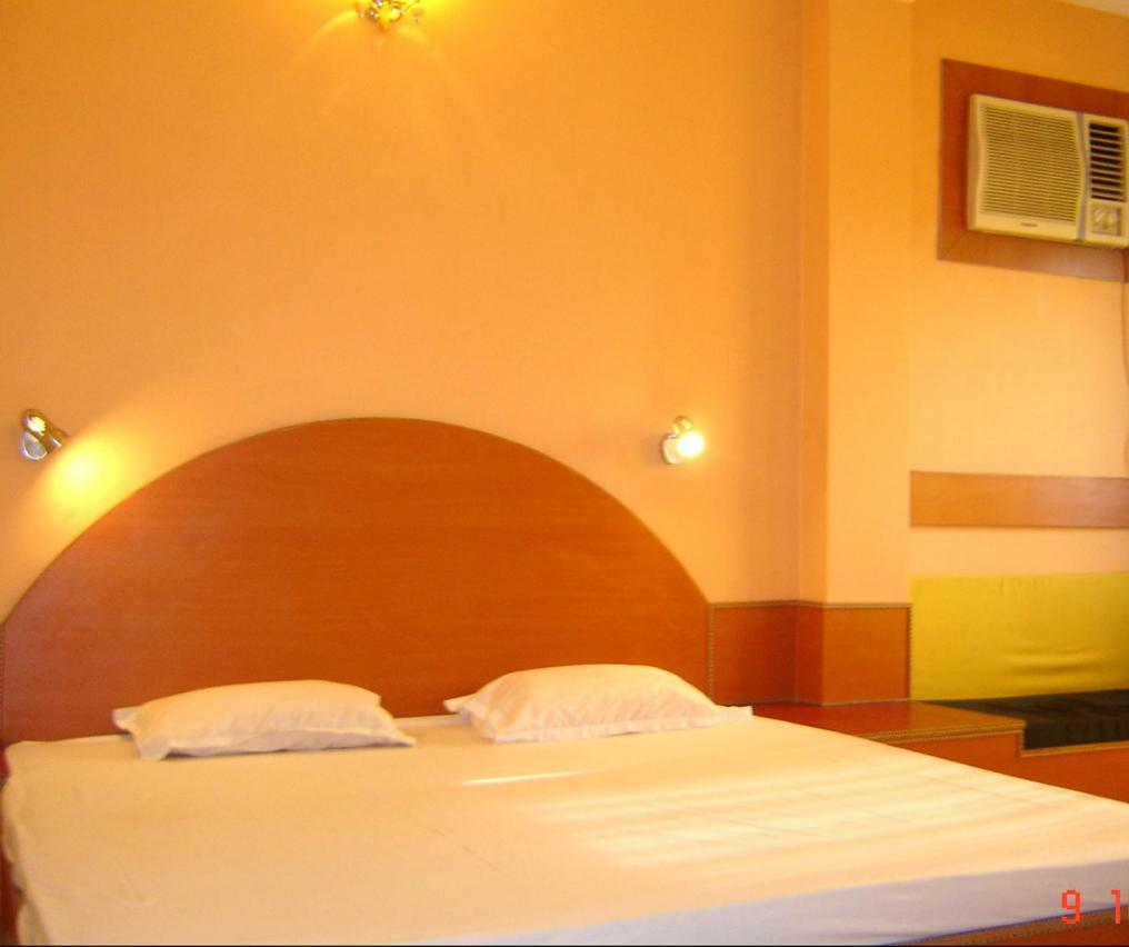 Palm Village Resort Kolkata Luaran gambar