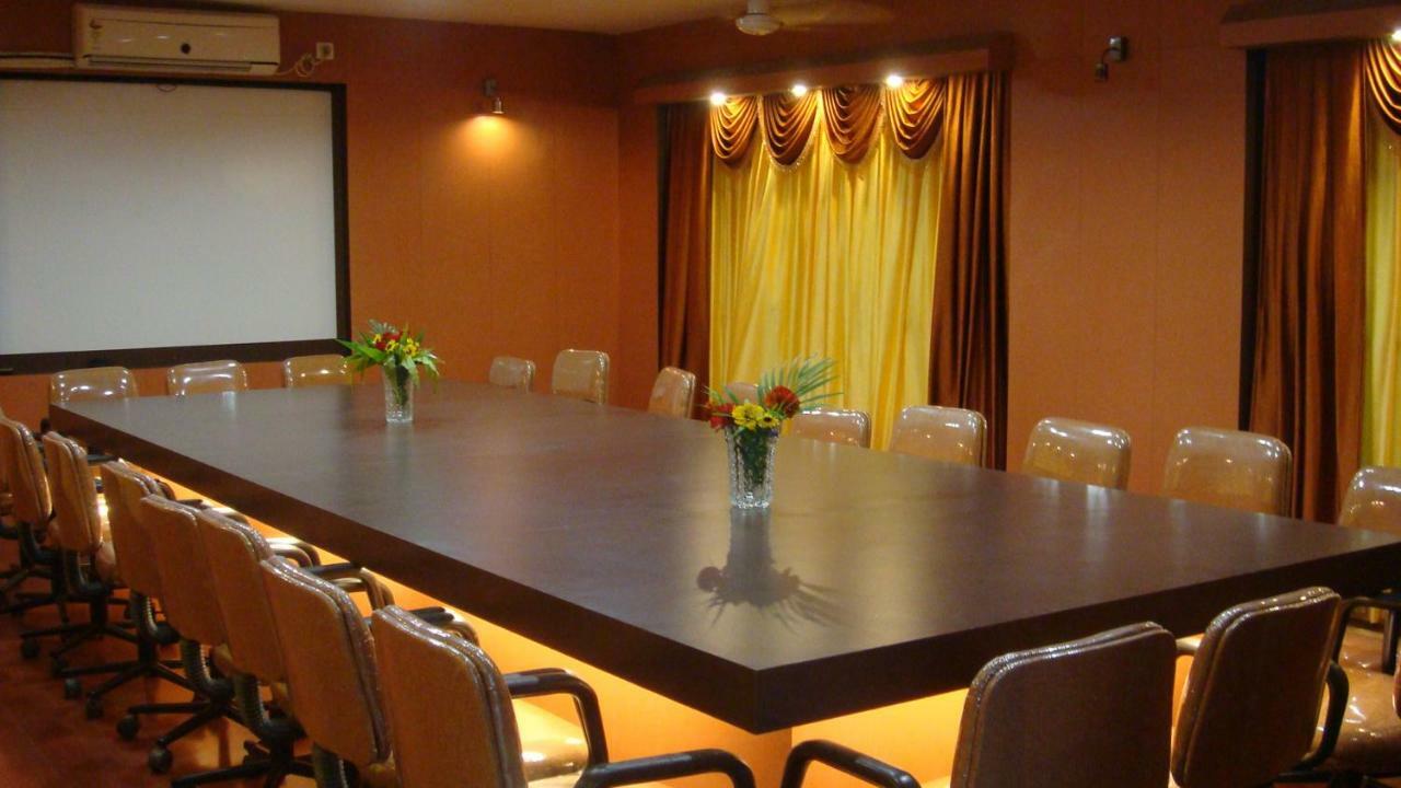 Palm Village Resort Kolkata Luaran gambar