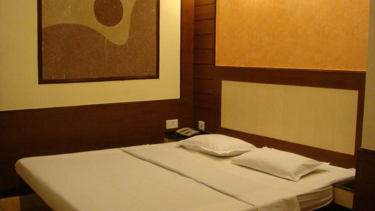Palm Village Resort Kolkata Luaran gambar